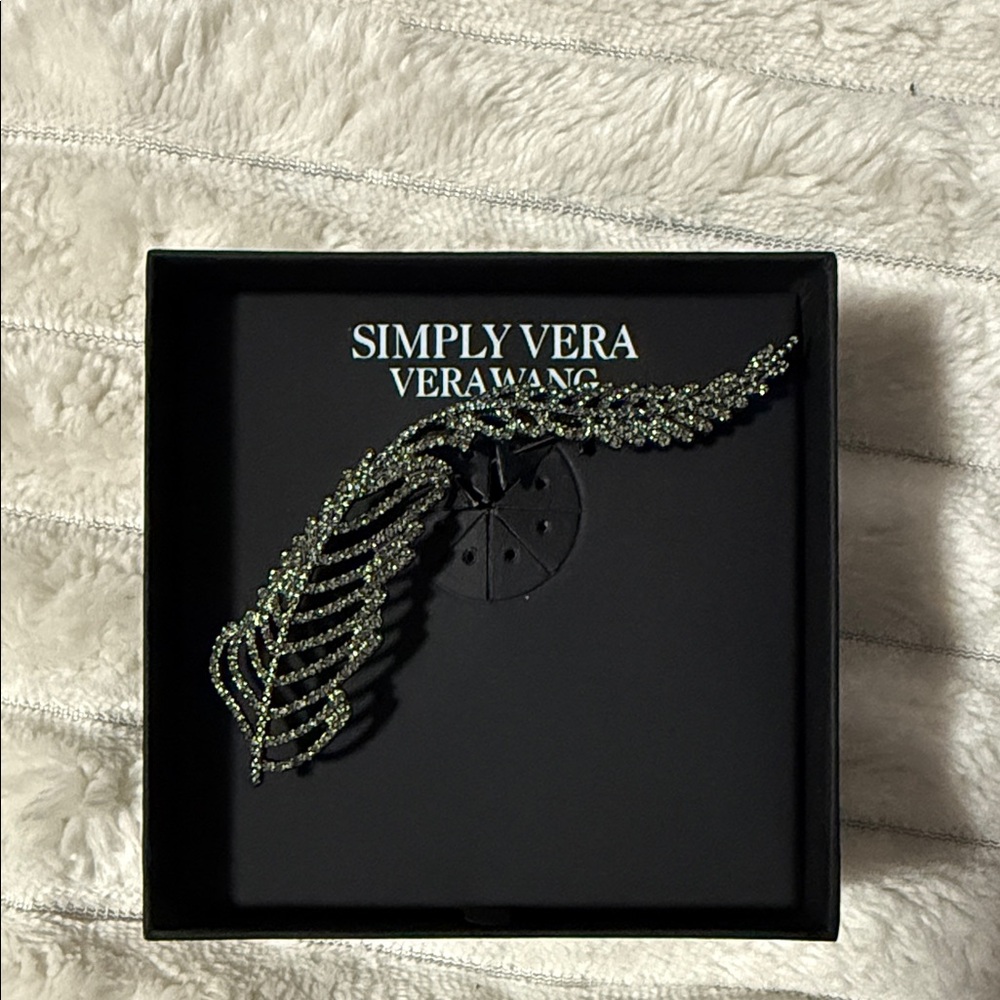 Simply Vera Vera Wang Black and Silver Brooch